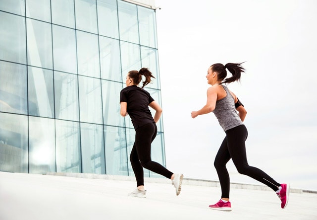 Бег в гору: польза, особенности и варианты тренировок