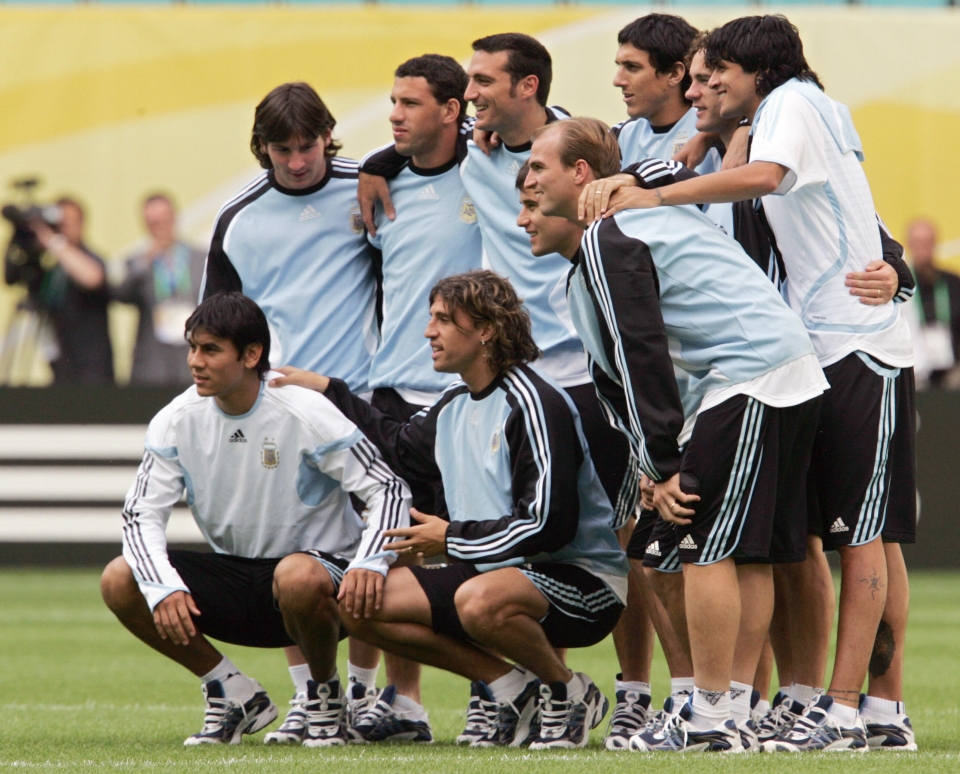 Месси и Скалони были товарищами по сборной Аргентины 16 лет назад.