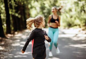 Детский бег: как научить ребёнка бегать и привить ему любовь к лёгкой атлетике
